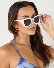 [Indie Eyewear] Indie Eyewear Women's Blake Sunglasses in White/Black One Size White/Black