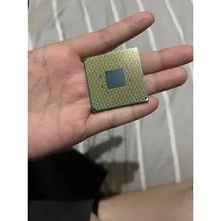 AMD R7-2700x CPU ROG Strix LC240 RGB 白龍 水冷散熱器