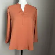 Uniqlo Women's Top Size M Coral Orange Blouse Rayon Stand Collar 3/4 Sleeve NEW