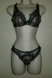Agent Provocateur Carli bra 36C & brief black w/ rose gold floral embroidery NWT