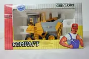 JOAL 264 GREGORIE G122 Self Propelled Grape Harvester 1:32 Scale