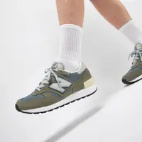 在飛比找蝦皮購物優惠-【S.M.P】New Balance 鞋皇 M1300JP3