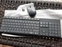 在飛比找Yahoo!奇摩拍賣優惠-LOGITECH羅技無線鍵盤K235 滑鼠M170 二手問題
