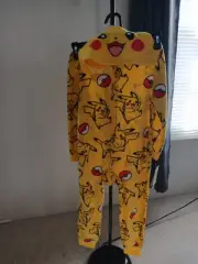 Pokemon Pikachu ONE PIECE W HOODIE NEW