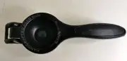 Appleton Estate Handcrafted Aged Rum Lime Squeezer, Cast Aluminium (d246)