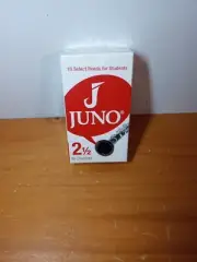 Juno by Vandoren Bb Clarinet Reeds Strength 2 1/2 - Box of 10 Reeds (JCR0125)