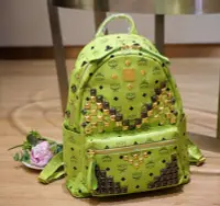 在飛比找Yahoo!奇摩拍賣優惠-MCM MCM4SVE18 Backpack 中型卯釘後背包