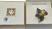 ANNE KLEIN MACY’S GOLD TONE RHINESTONE BIRD GRAPE FRUIT PIN BROOCH NEW BOXED