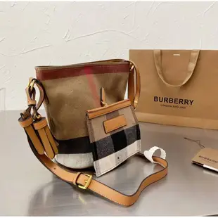 晴兒代購 Burberry博柏利The Ashby Canvas經典大格紋流蘇水桶包 巴寶莉子母包 手提包 肩背包