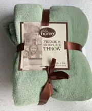 Fabulous Home Green Premium MicroFleece Throw 50x60 inches (127 X 153cm)