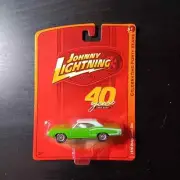 Johnny Lightning 1970 Dodge Superbee 1/64 40 Years green