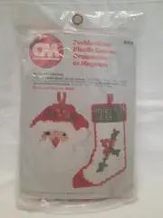 Columbia Minerva Plastic Canvas Ornament - Magnet Kit Santa & Stocking #8372 NOS