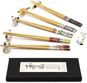 NaiHey 5 Pairs Chopsticks and Chopstick Rest Set, 6 Cute Lucky Cats Rest, Classic Japanese Style light and handy Reusable Natural Bamboo Dishwasher, Classic Gift Sets