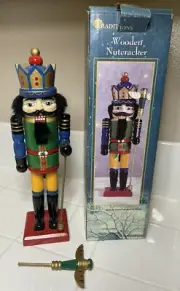 RARE!! TRADITIONS 14" WOODEN DECOR OLD WORLD SOLIDER NUTCRACKER NEW IN BOX