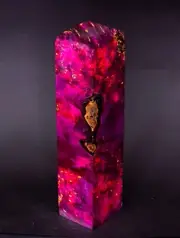 ALBINO MAPLE BURL IN ROSE RED STABILISATION 175*43*40 mm
