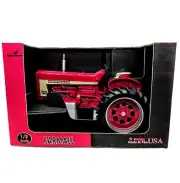 1/8 Farmall 806 NF Tractor w Clam Shell Fenders, Collector Edition- Scale Models
