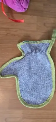 Norwex Fruit and Vegetable Veggie Mit Mitt Green