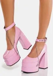 [Lamoda] Sweetheart Platform Heels