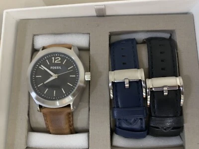 FOSSIL LEATHER INTERCHANGEABLE WATCH BOX SET WITH 2 EXTRA STRAPS BQ2337 RP £200