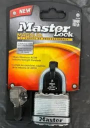 NEW Master Lock M1XD Magnum Heavy Duty Padlock with Key, 1 Pack