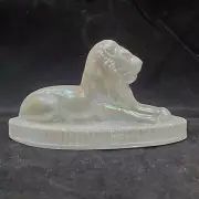 Oscar the Lion Paperweight White Carnival Snow Sparkle Iridized Summit Art Glass