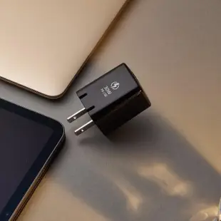 【ADAM 亞果元素】PD / QC 3.0 30W USB-C 單孔 OMNIA X3 充電器(iPhone 14智慧真。快充)