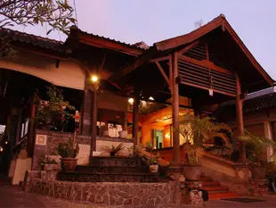 尤麗雅鄉村旅店Yulia Village Inn Hotel