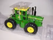 1/16 John Deere 7520 Precision Tractor by ERTL NIB! 50th Anniversary Edition!