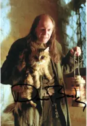 HARRY POTTER: DAVID BRADLEY 'ARGUS FILCH' SIGNED 6x4 ACTION PHOTO+COA**PROOF**
