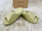 Adidas Yeezy Slide Resin | US9/10