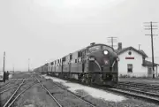 PRR EMD E7A 4213 w fmr Union-Redbird-Forth Hayes at N Judson IN 1966 5 x 7 Photo