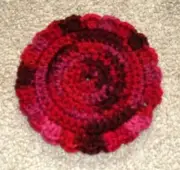 New Uniq Handmade 5.5" Round Crochet Doily Candle Mat Centerpiece Reds