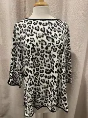 Chico’s Leopard Print Scoop Neck 3/4 Sleeve Stretch T Shirt Top Womens Size 3