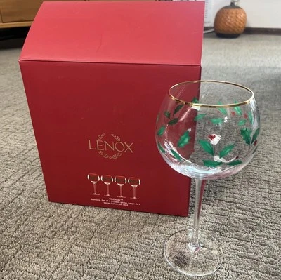 Lenox Holiday Wine Glass Set Of 4 Stemware With Gold Trim Holly Berry New In Box