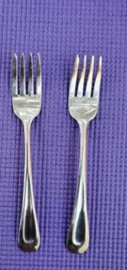 2--Oneida Sand Dune SALAD FORK 6 3/4"