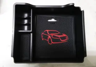 【車王汽車精品百貨】Nissan 日產 BIG Tiida 中央扶手置物盒 儲物盒 貨到付100元