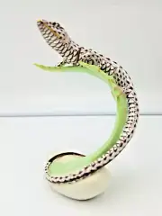 HEREND LIZARD LAYING ON LEAF *BRAND NEW* CHOCOLATE FISHNET (List $1205)VHP 15268
