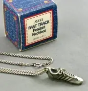 Avon FAST TRACK 16” Necklace Running Shoe Marathon Tennis NOS Vintage 1979