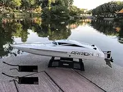 Remote Control Speedboat UDI005 Large 25.2 "Remote Control Speedboat Hobby Electric Boat Anti capsizing brushless Motor 50km/H+Boys, Teenagers and Adults (Dual Battery Long Range Version)
