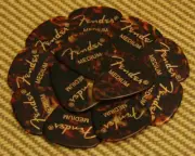 098-0351-800 Fender Medium Tortoise Celluloid 351 Picks