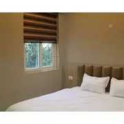 Charming 2-bedroom, 2-bathroom Spacious Apartment Nestled Near Taj Mahal