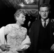 Actress Shelley Winters attends the Academy Awards in LA 1957 Old Photo