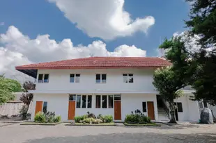 OYO888伊真大旅館OYO 888 Grand Ijen Guest House