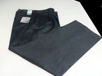Dockers Classic Fit D3 Men's 34 X 32 IRON FREE Khaki Pleated Pants CHARCOAL