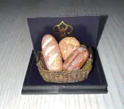 MINIATURE DOLLHOUSE 1:12 SCALE REUTTER FRESH BAKED BREAD BASKET - 1.786/5
