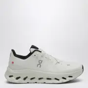 [On] Cloudtilt Pearl/Ice low sneaker 10 US White