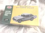 Atlas Editions 1/43 Aston Martin db5 new sealed box - very crushed
