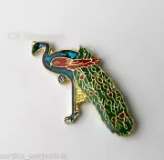 BIRD ANIMAL FEATHERS PEACOCK LAPEL PIN BADGE 1 INCH