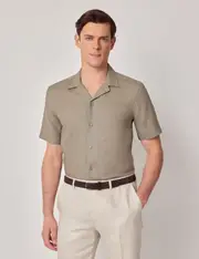 Hawes & Curtis Khaki Pure Linen Slim Shirt | Short Sleeve | Revere Collar Size: Large