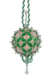 The Cracker Box Mistletoe and Holly BP and emerald Xmas Ornament Kit